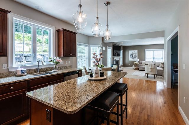 493 Taylor Rd, Stow, MA 01775