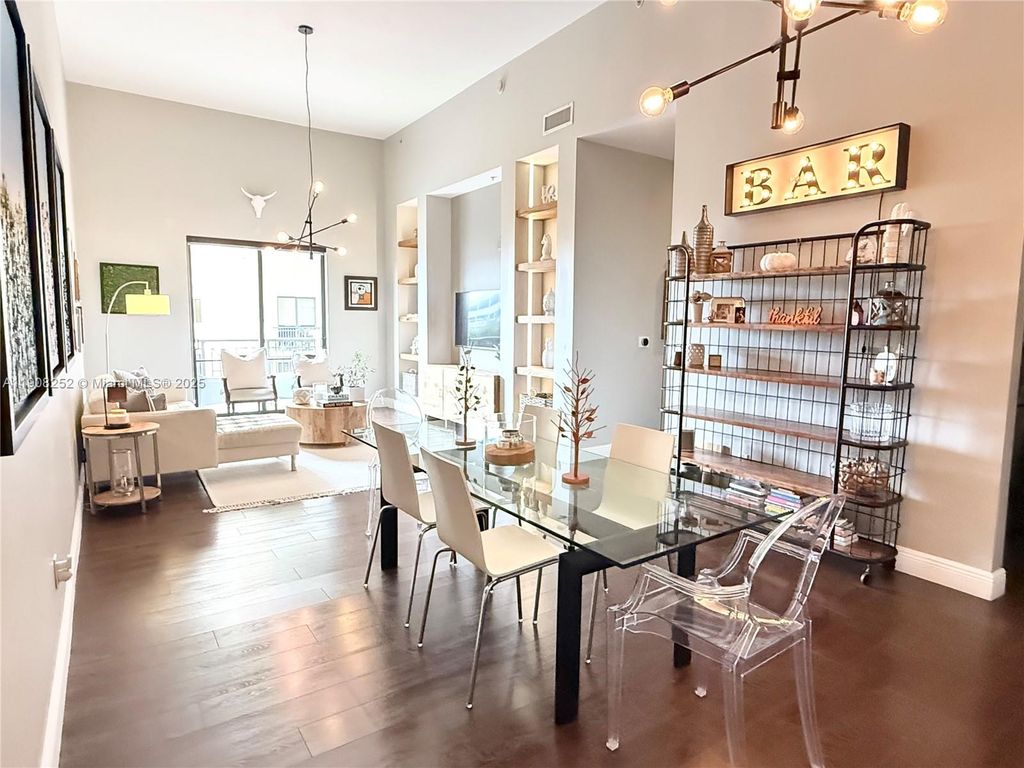 8390 SW 72nd Ave 310, Miami, FL 33143