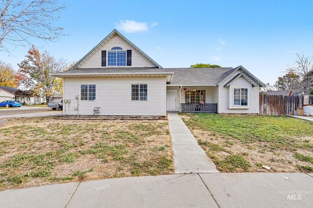413 N Copper River Dr, Nampa, ID 83651 property photo