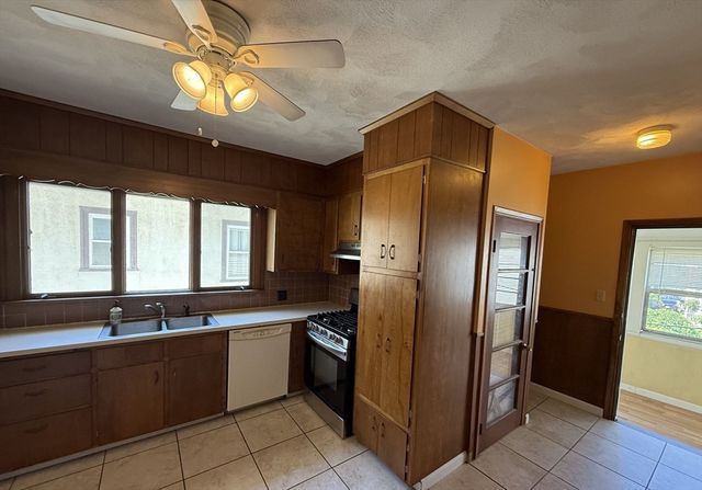 20 Benton Rd 2, Medford, MA 02155