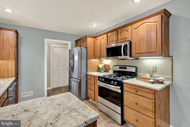 426 W CHARLOTTE ST, Millersville, PA 17551
