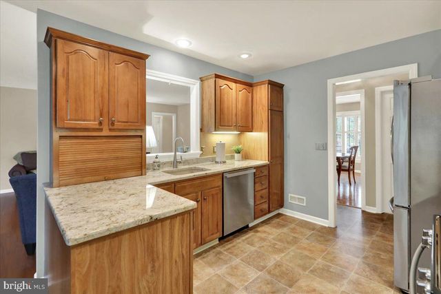 426 W CHARLOTTE ST, Millersville, PA 17551