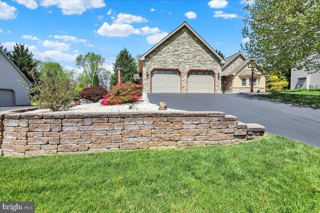 426 W CHARLOTTE ST, Millersville, PA 17551
