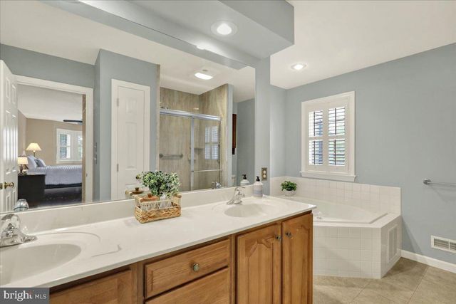 426 W CHARLOTTE ST, Millersville, PA 17551