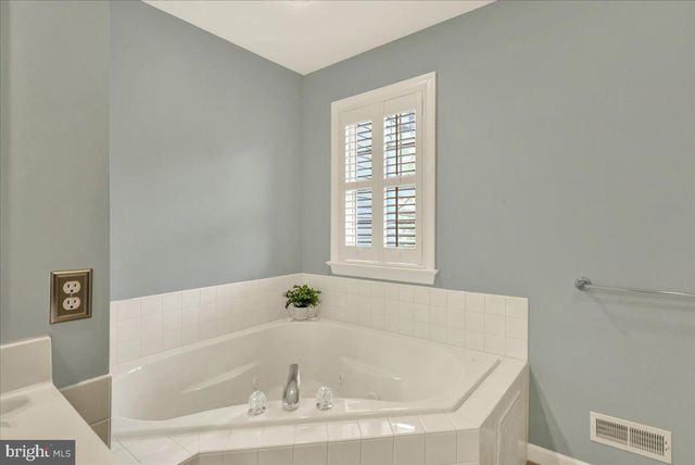426 W CHARLOTTE ST, Millersville, PA 17551