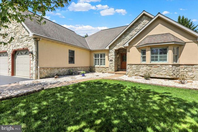 426 W CHARLOTTE ST, Millersville, PA 17551