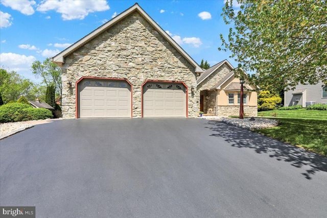 426 W CHARLOTTE ST, Millersville, PA 17551