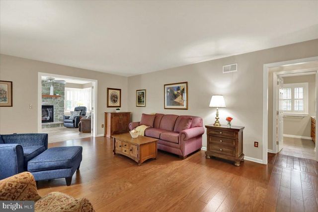 426 W CHARLOTTE ST, Millersville, PA 17551