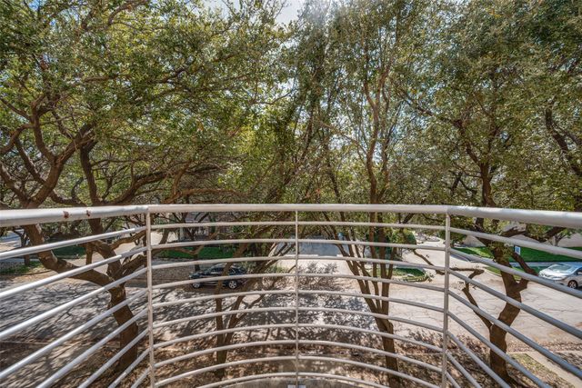 3922 Gilbert Avenue 104, Dallas, TX 75219