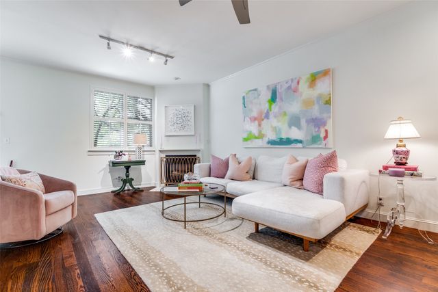 3922 Gilbert Avenue 104, Dallas, TX 75219