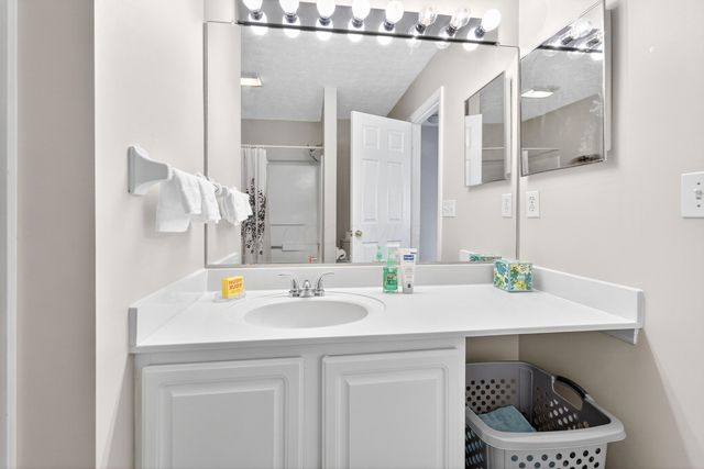 3002 Glenloch Circle, Dublin, OH 43017