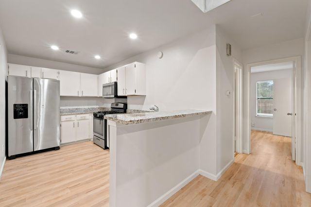 12323 Emery Oaks RD, Austin, TX 78758