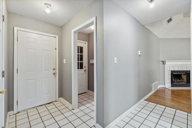 2766 FLETCHER VIEW DR, Memphis, TN 38016