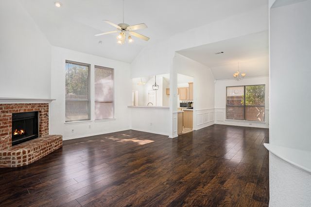 4712 Shorewood Drive, Arlington, TX 76016