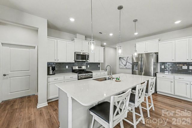 125 White Apple Way, Statesville, NC 28625