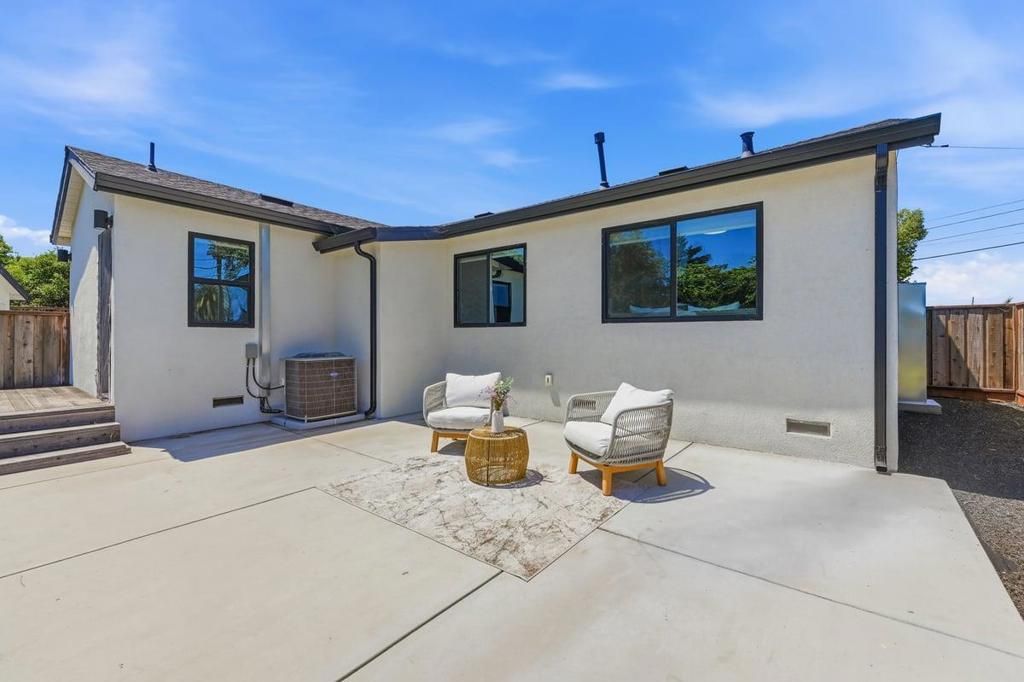 Image 27 of property listing at 235 McEvoy Street, Redwood City, CA 94061