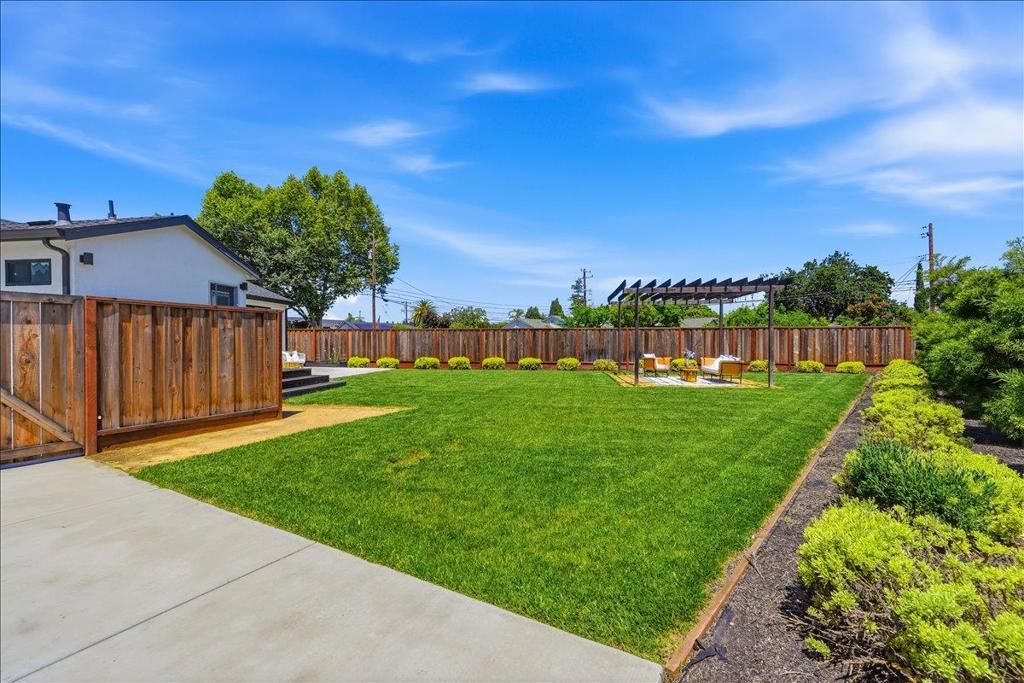 Image 29 of property listing at 235 McEvoy Street, Redwood City, CA 94061