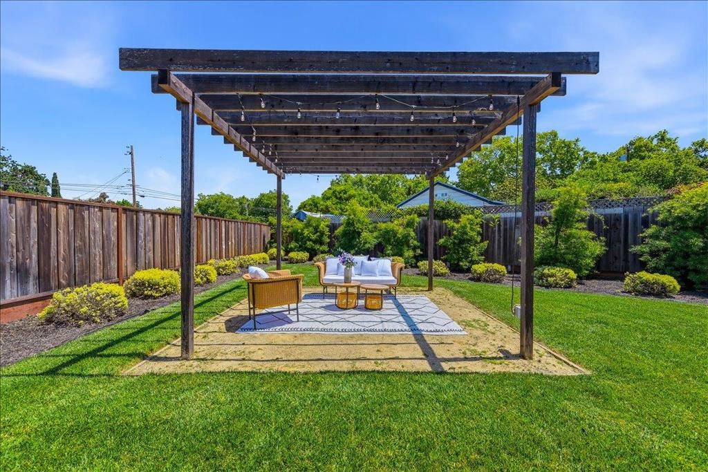 Image 31 of property listing at 235 McEvoy Street, Redwood City, CA 94061