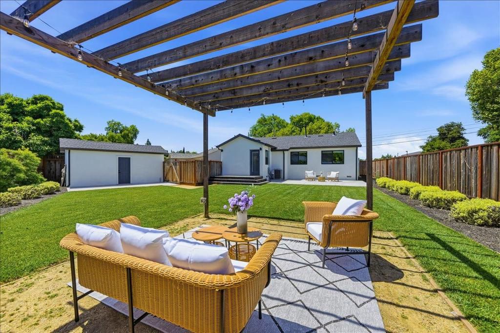 Image 33 of property listing at 235 McEvoy Street, Redwood City, CA 94061