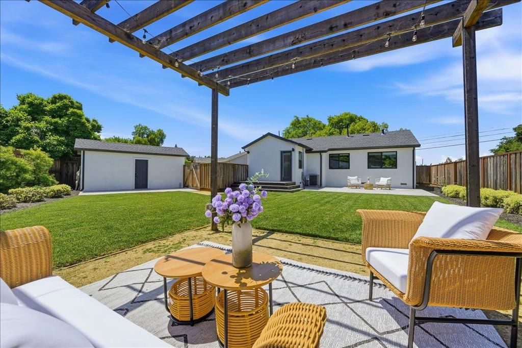 Image 34 of property listing at 235 McEvoy Street, Redwood City, CA 94061