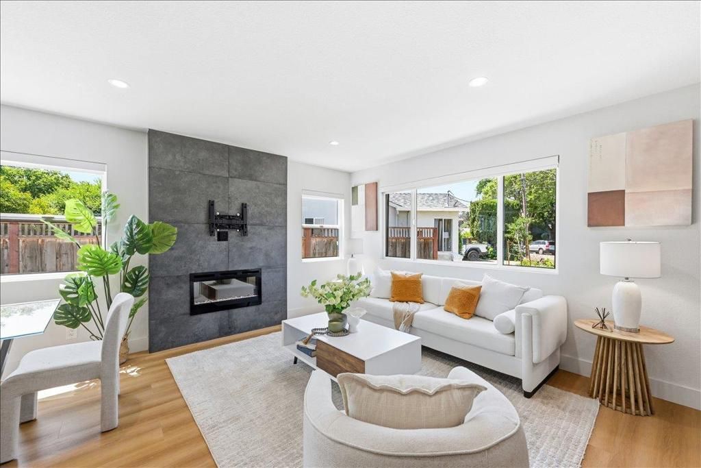 Image 4 of property listing at 235 McEvoy Street, Redwood City, CA 94061