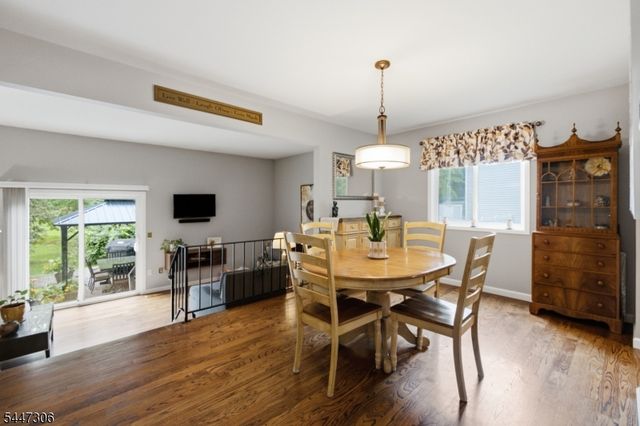 33 Fox Tail Ln, Hardyston Twp., NJ 07419