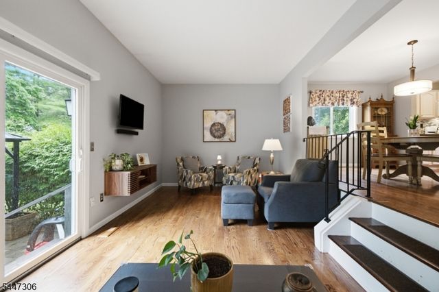33 Fox Tail Ln, Hardyston Twp., NJ 07419