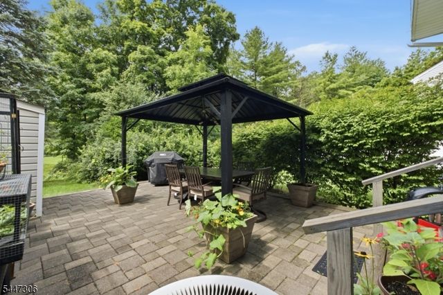 33 Fox Tail Ln, Hardyston Twp., NJ 07419