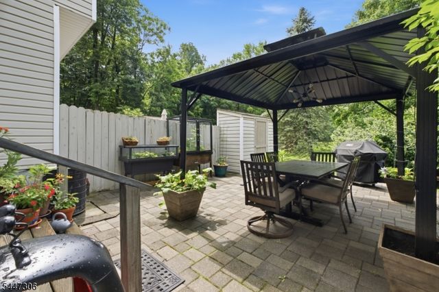 33 Fox Tail Ln, Hardyston Twp., NJ 07419