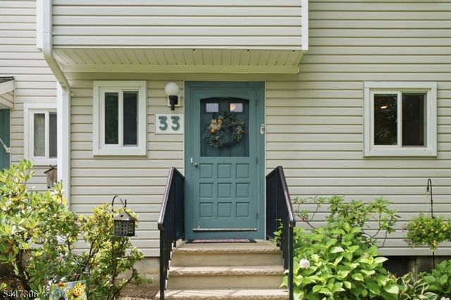 33 Fox Tail Ln, Hardyston Twp., NJ 07419