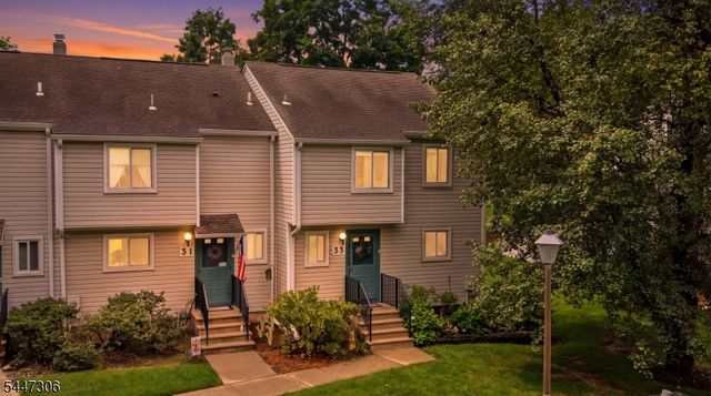 33 Fox Tail Ln, Hardyston Twp., NJ 07419
