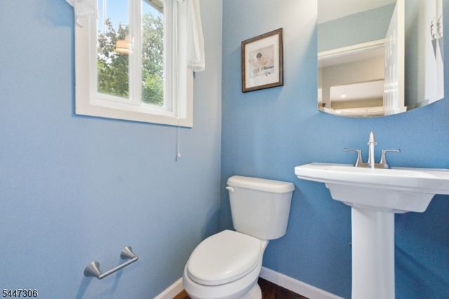 33 Fox Tail Ln, Hardyston Twp., NJ 07419