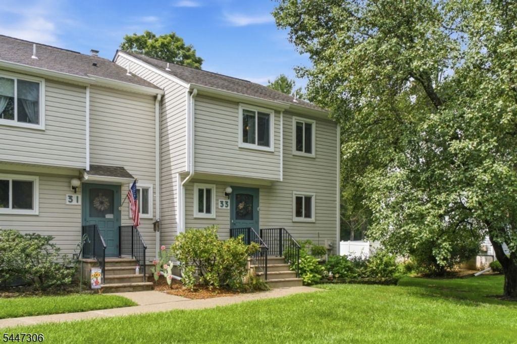 33 Fox Tail Ln, Hardyston Twp., NJ 07419