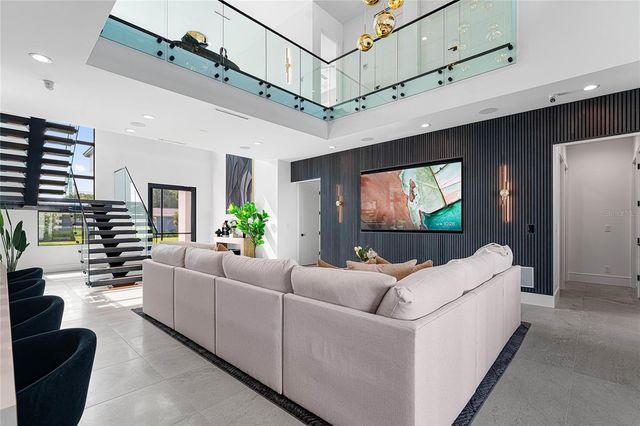 2519 N RIVERSIDE DRIVE, Tampa, FL 33602