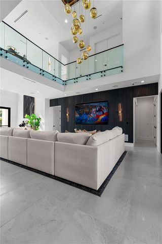 2519 N RIVERSIDE DRIVE, Tampa, FL 33602