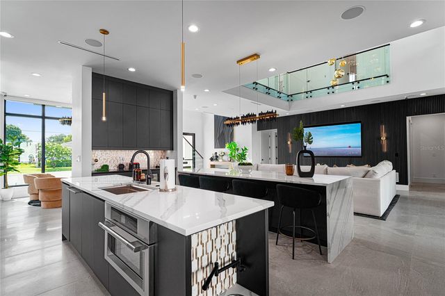 2519 N RIVERSIDE DRIVE, Tampa, FL 33602