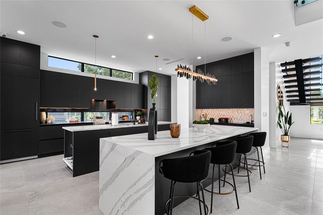 2519 N RIVERSIDE DRIVE, Tampa, FL 33602