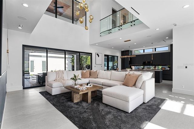 2519 N RIVERSIDE DRIVE, Tampa, FL 33602