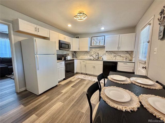 1100 Russell Boulevard, Thornton, CO 80229