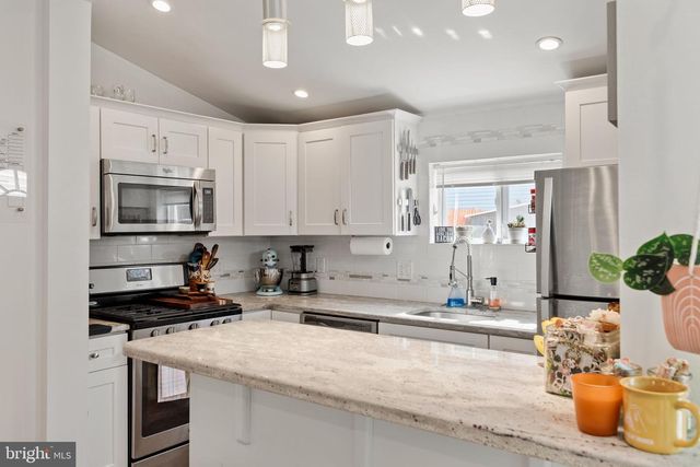 2318 E LETTERLY ST, Philadelphia, PA 19125