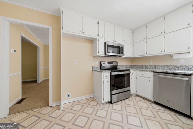 430 Ridgemont Drive, Fayetteville, GA 30215