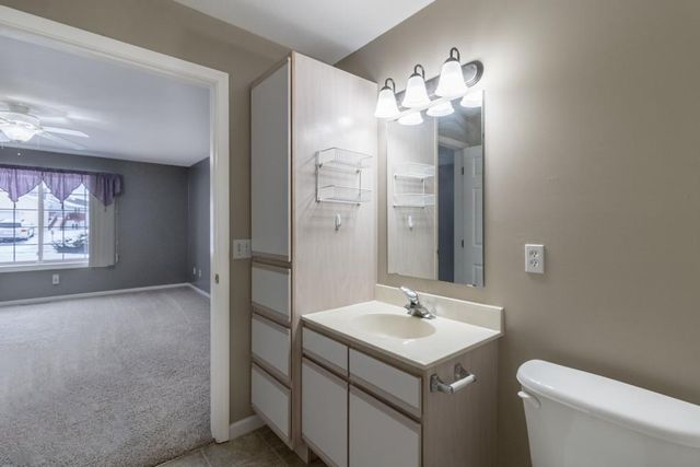 104 Oxford Path, Mankato, MN 56001