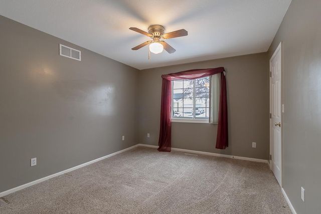 104 Oxford Path, Mankato, MN 56001