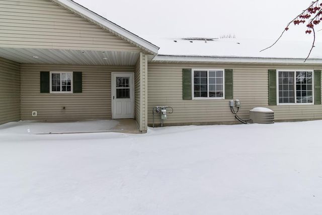 104 Oxford Path, Mankato, MN 56001