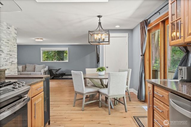6632 NE 196th Street, Kenmore, WA 98028