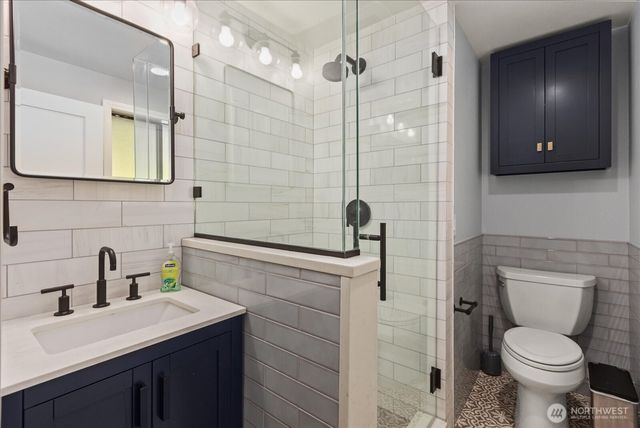6632 NE 196th Street, Kenmore, WA 98028