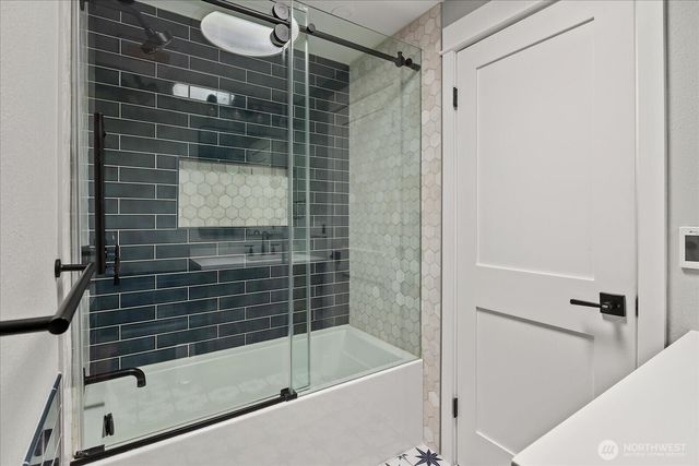 6632 NE 196th Street, Kenmore, WA 98028