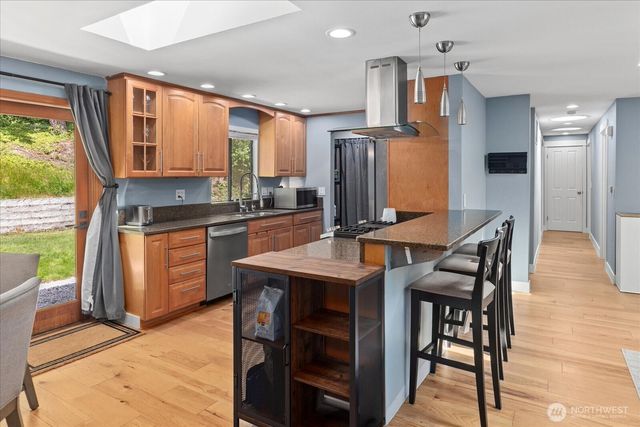 6632 NE 196th Street, Kenmore, WA 98028