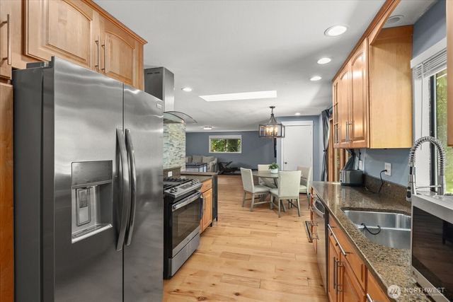 6632 NE 196th Street, Kenmore, WA 98028