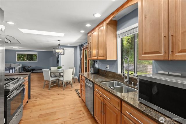 6632 NE 196th Street, Kenmore, WA 98028